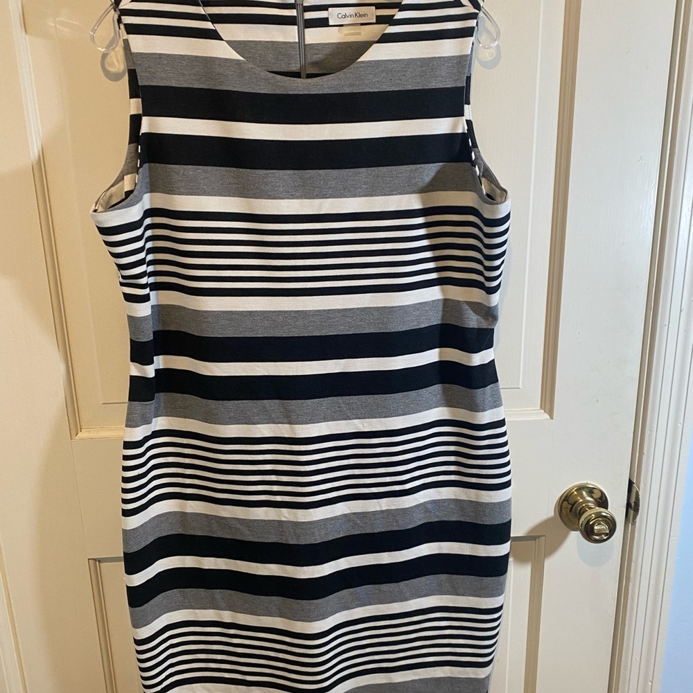 Calvin Klein Black and White Striped Sleeveless Dress Size 14 - Picture 3 of 6